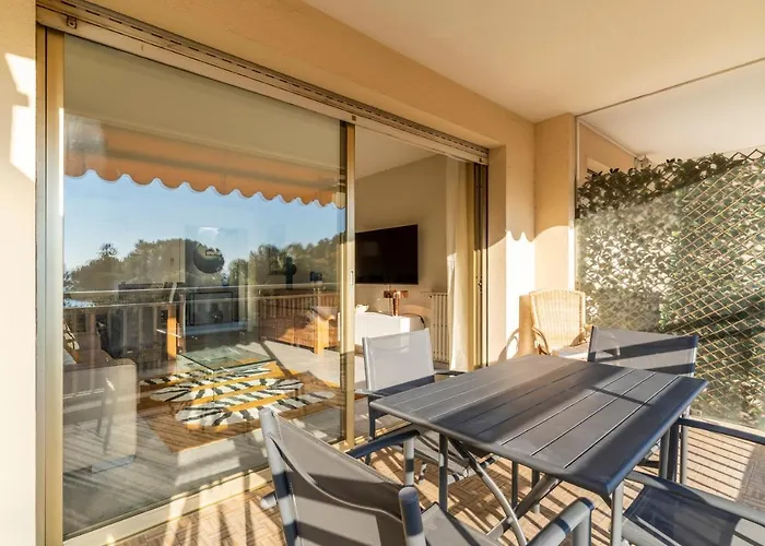 Le Mistral - Appt Avec Deux Balcons A Cannes